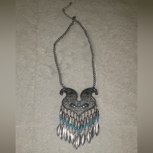 Silver and Turquoise color Necklace 14" - Picture 1 of 4